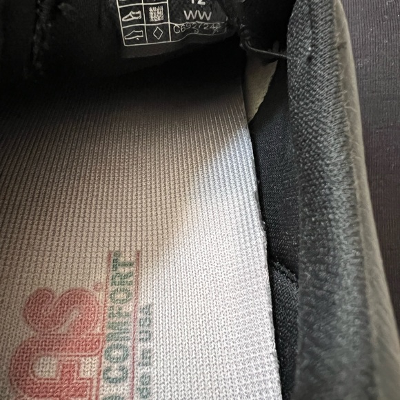 SAS brand work shoes. - Picture 7 of 7